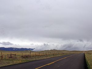 Straße durch die Weiten von Wyoming
