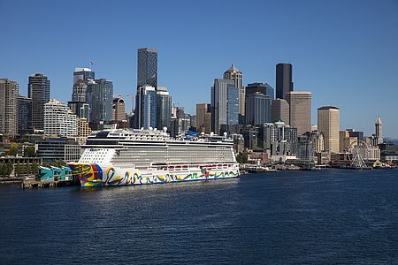 Norwegian Encore vor Seattle © Norwegian Cruise Line