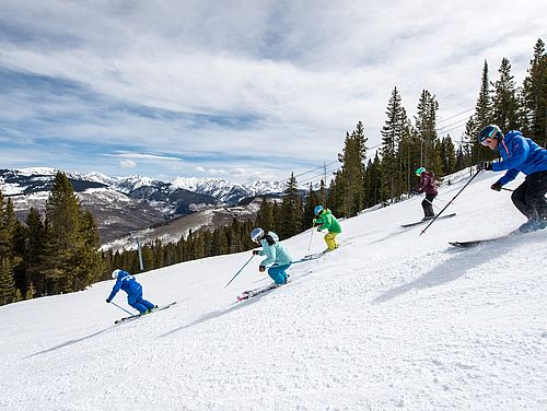 Gruppe von Skifahrern © Vail Resorts