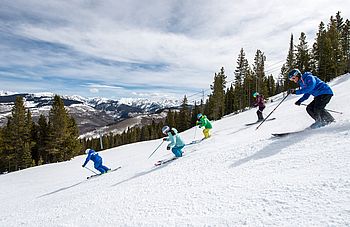 Gruppe von Skifahrern © Vail Resorts