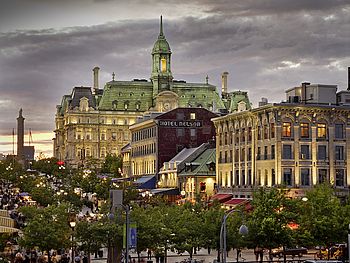 Place Jacques-Cartier und Rathaus Hôtel de Ville, Montréal © GouvQc/Stéphan Poulin Platz Place Jacques-Cartier und Rathaus Hôtel de Ville in Montréal